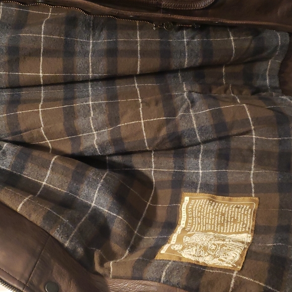 Leather jacket - Picture 4 of 13